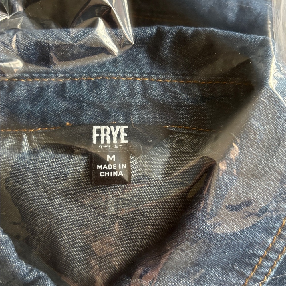 FRYE NWOT Women’s Denim Button Front Dress, Chest & Side Pockets 😍 - Picture 6 of 7